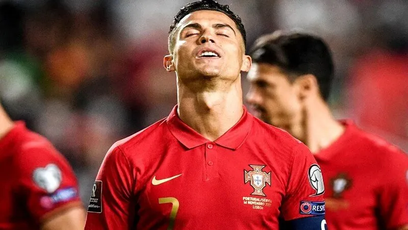 Bắt đầu sự nghiệp tại quê nhà và mở ra trang đầu tiểu sử Cristiano Ronaldo