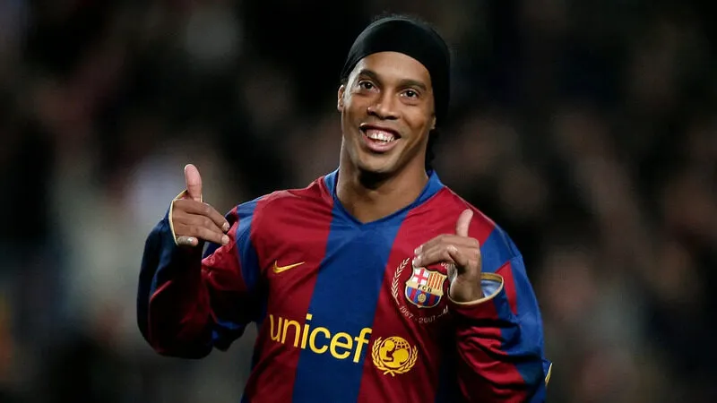 Một vài nét về tiểu sử Ronaldinho mà anh em cần biết