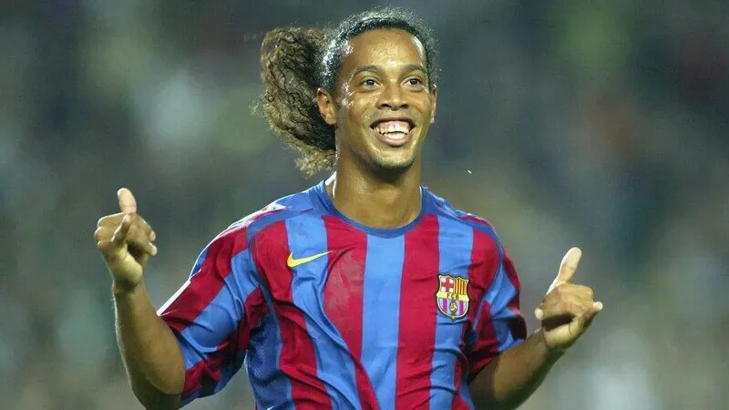 Các chặng đường trong khi thi đấu quốc tế của Ronaldinho